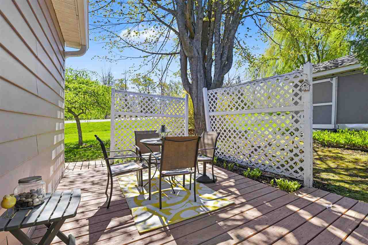 855 Country Lane