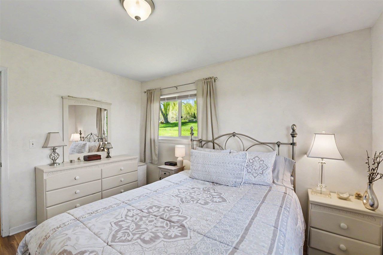 855 Country Lane