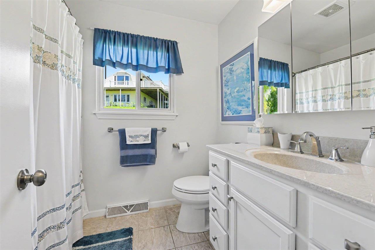855 Country Lane