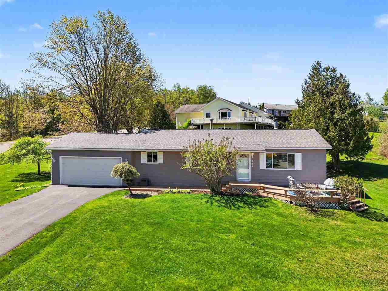 855 Country Lane