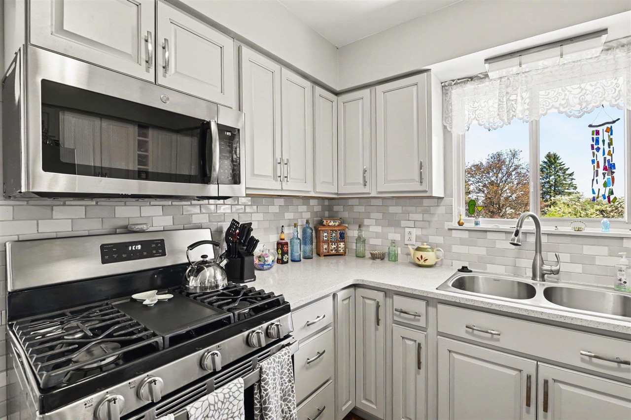 855 Country Lane