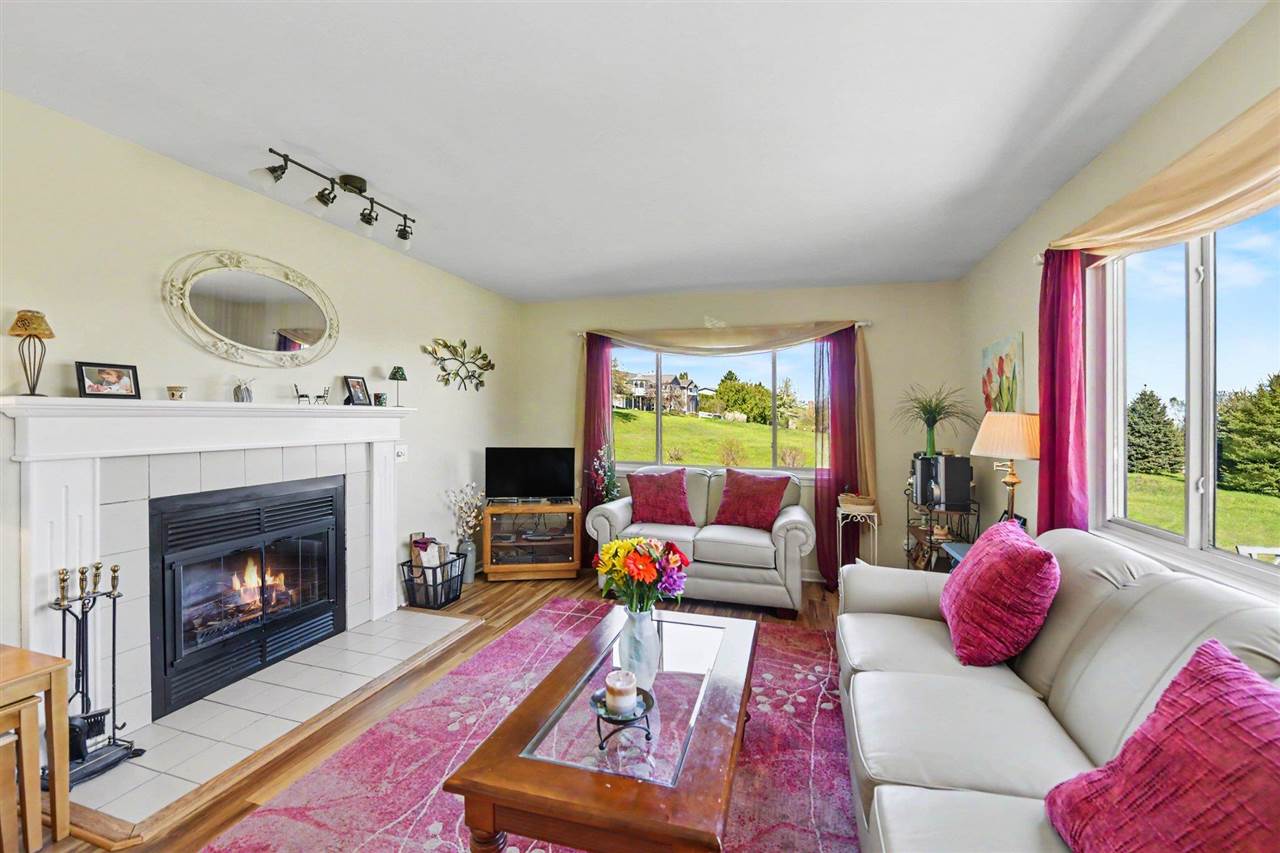 855 Country Lane