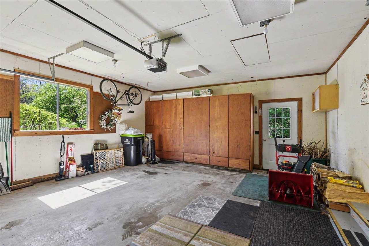 855 Country Lane