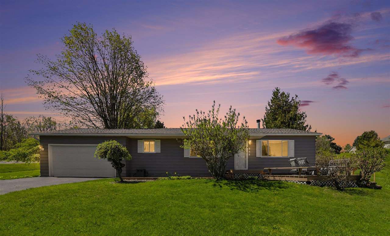 855 Country Lane