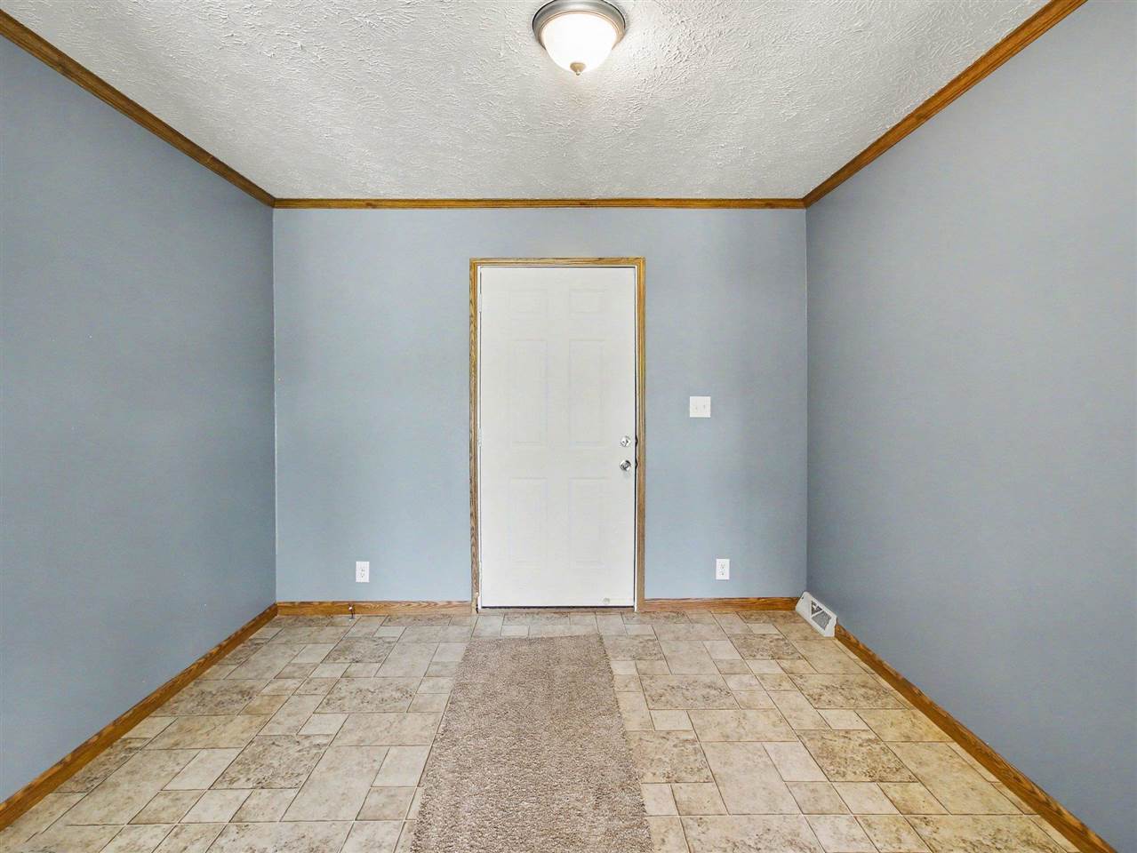 5076 Horseshoe Trail