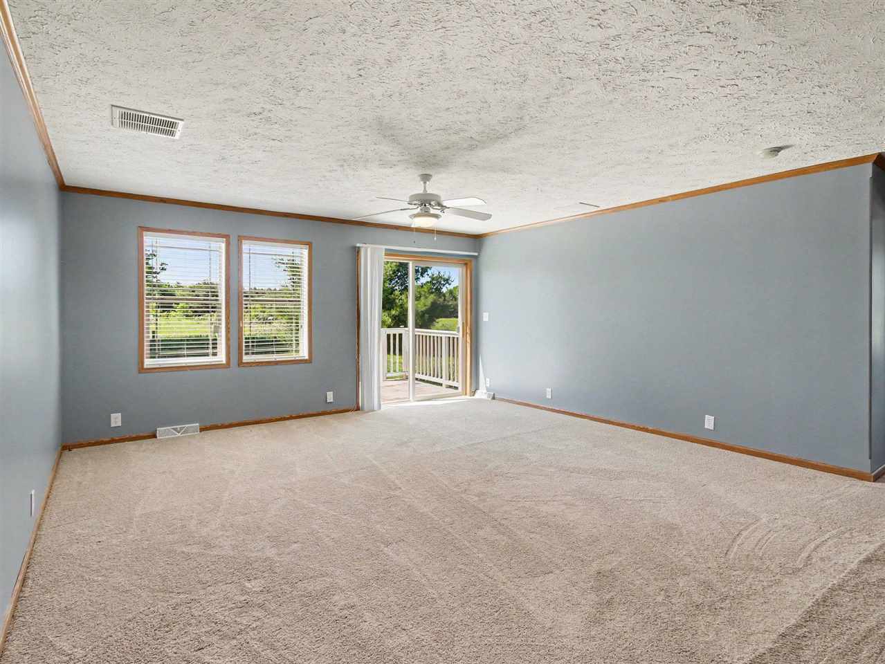 5076 Horseshoe Trail