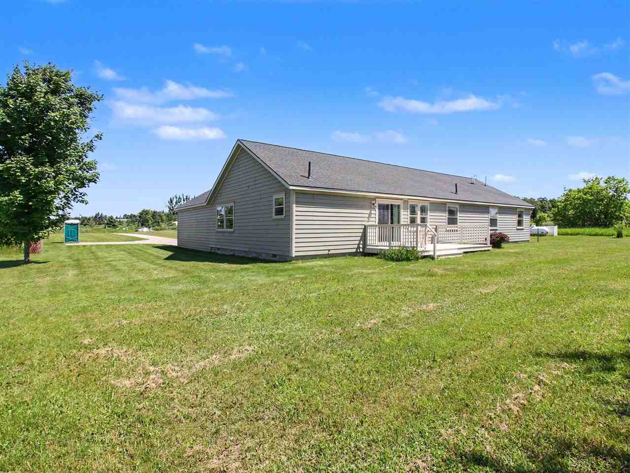 5076 Horseshoe Trail