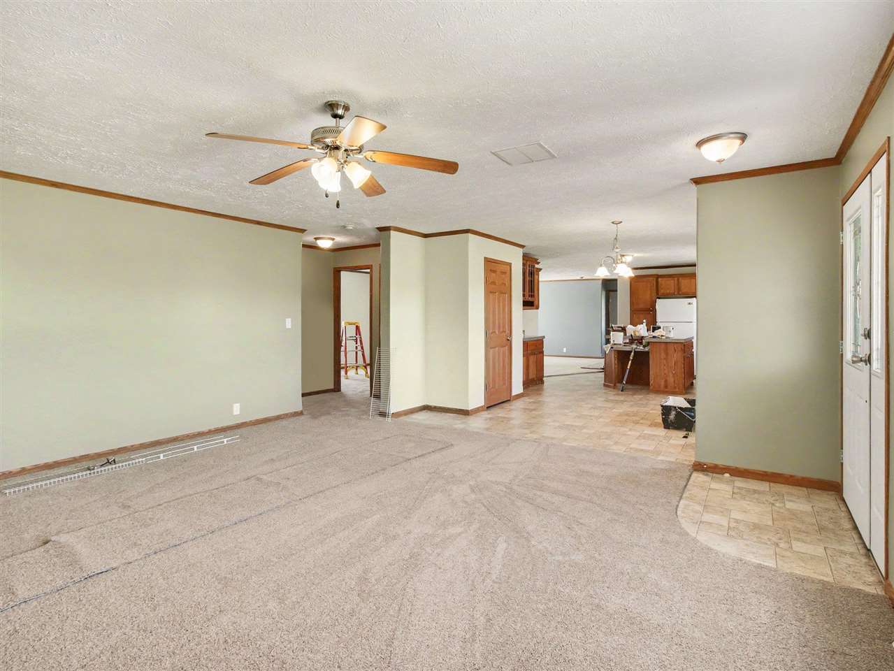 5076 Horseshoe Trail