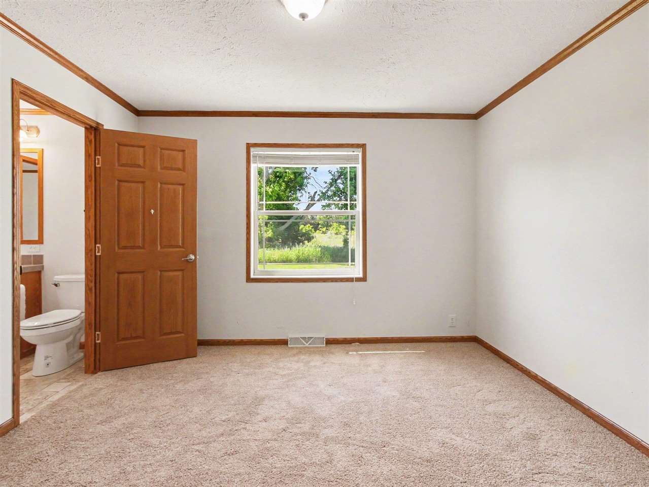 5076 Horseshoe Trail