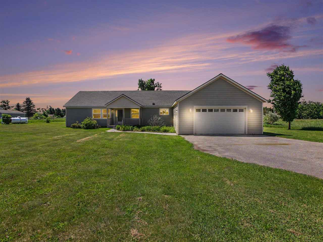 5076 Horseshoe Trail