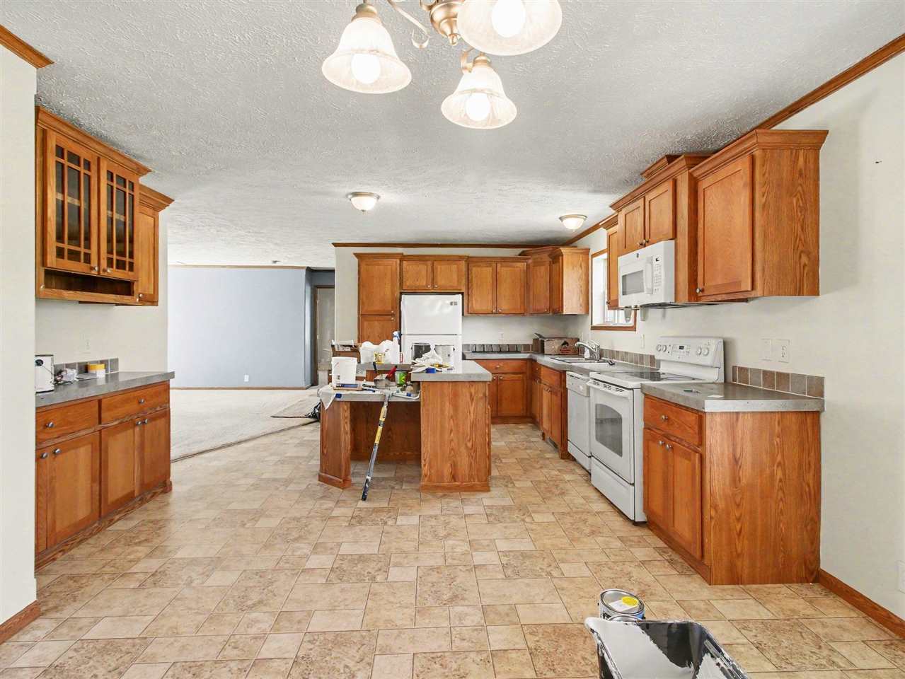 5076 Horseshoe Trail
