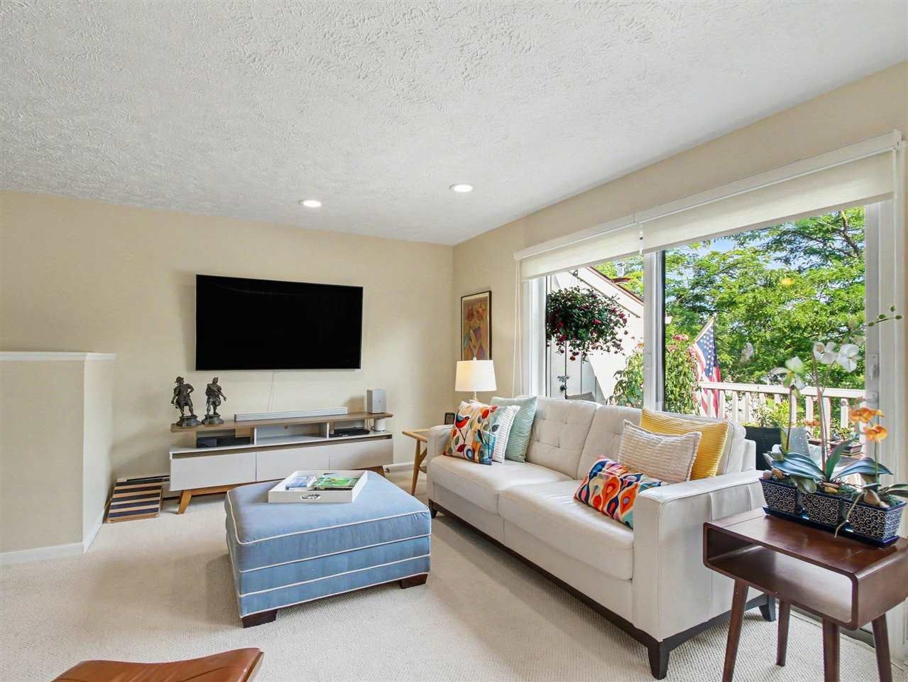 1287 LaChaumier Drive Unit: 5