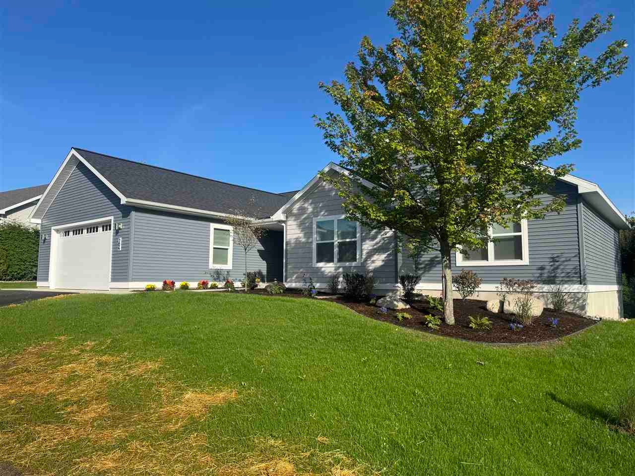 704 Maple Creek