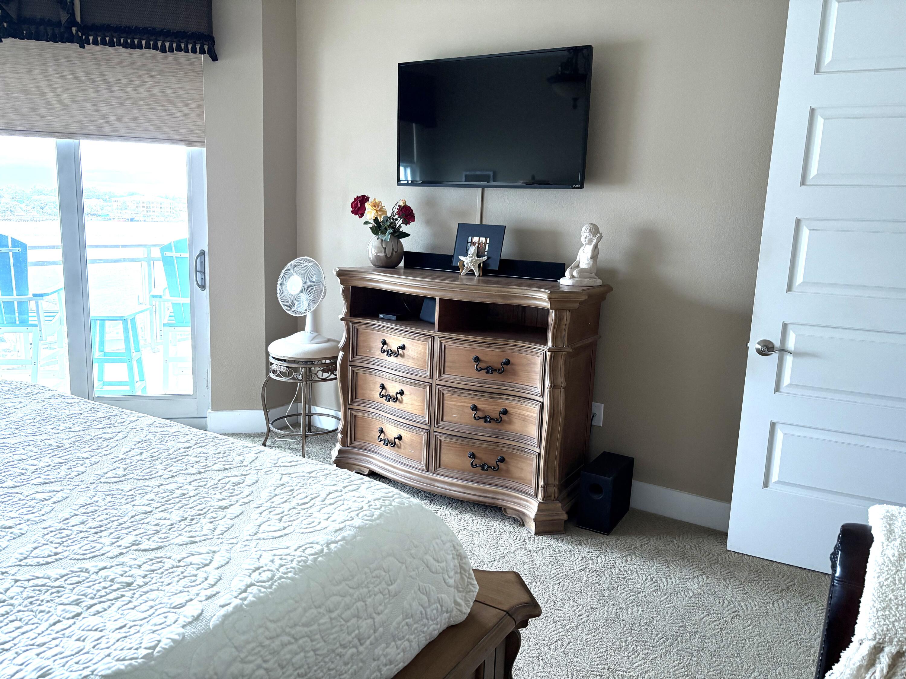 211 Durango Road, 414