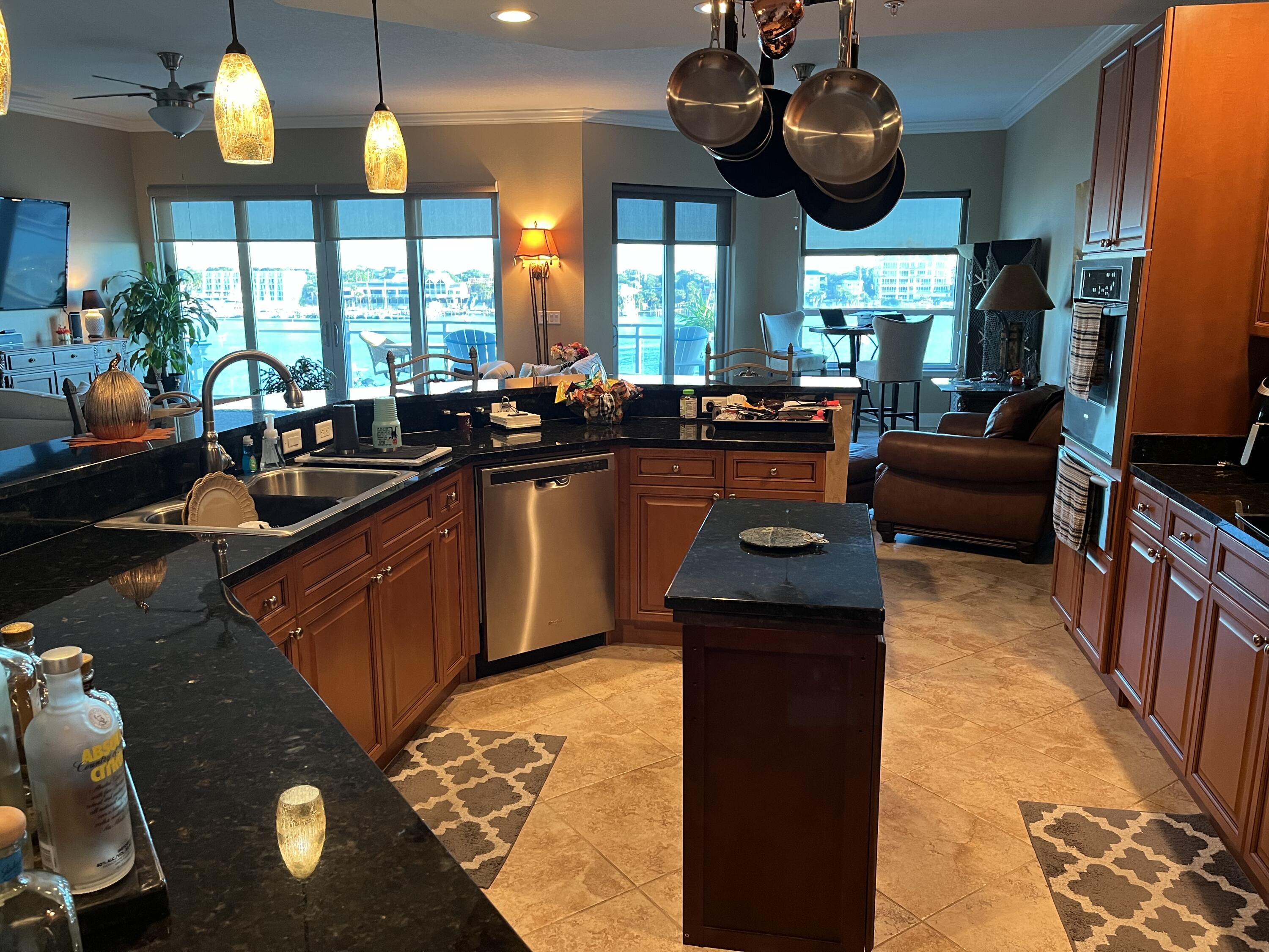 211 Durango Road, 414