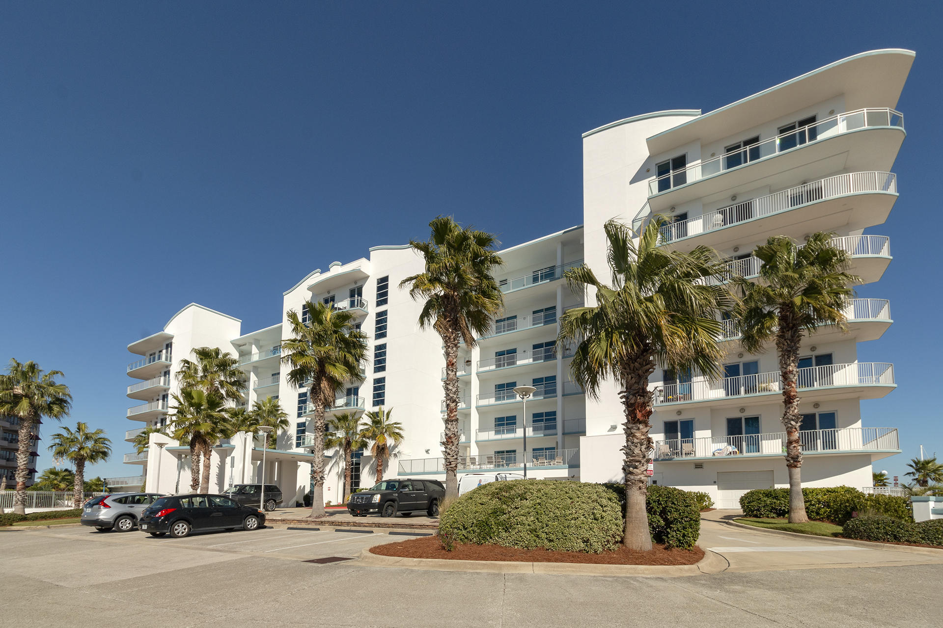 211 Durango Road, 414