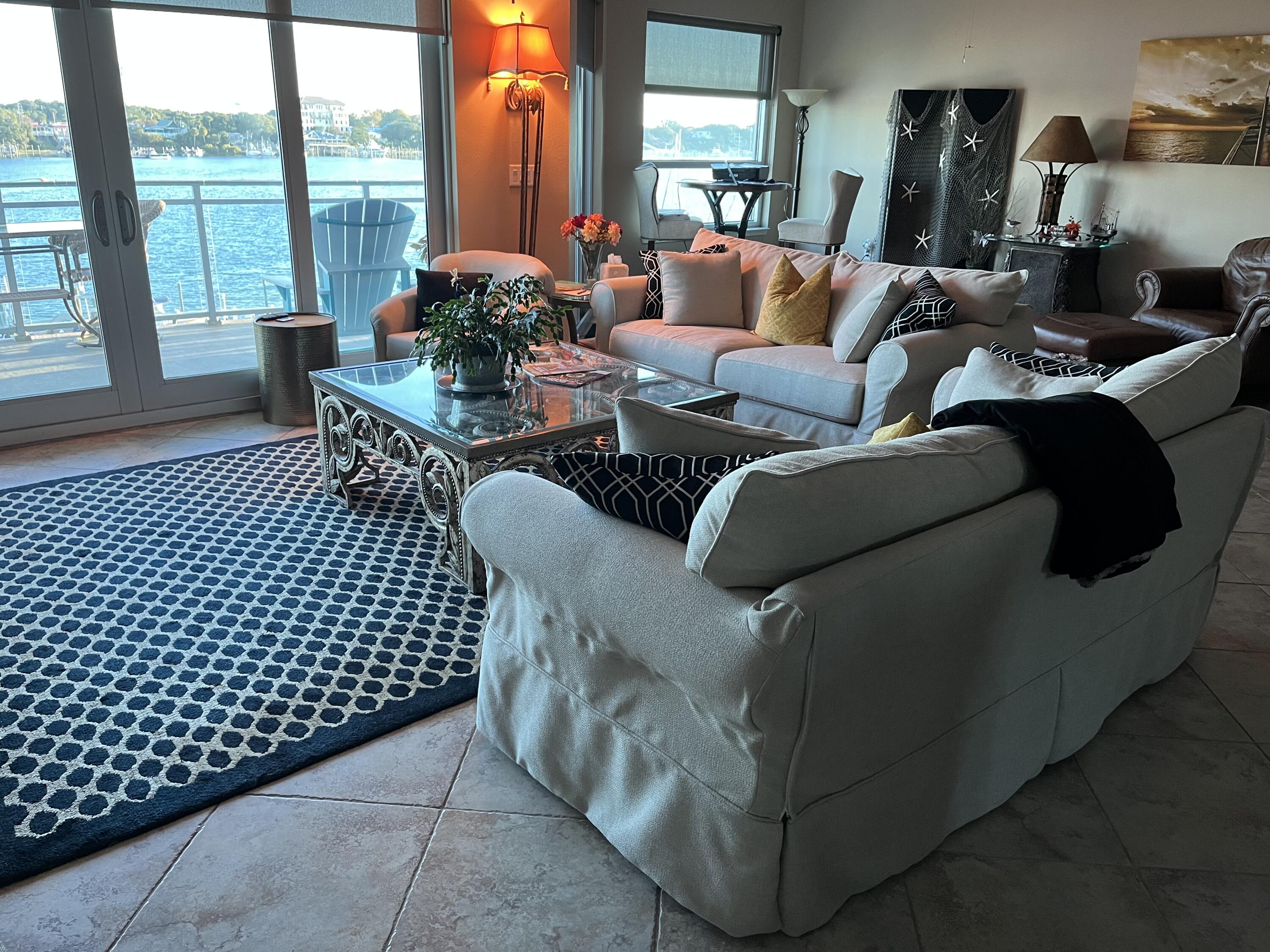 211 Durango Road, 414
