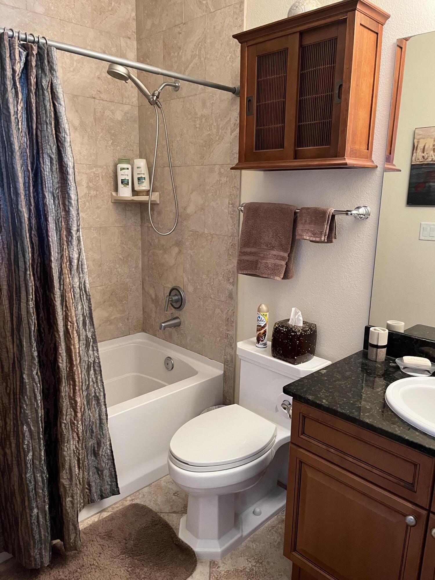 211 Durango Road, 414