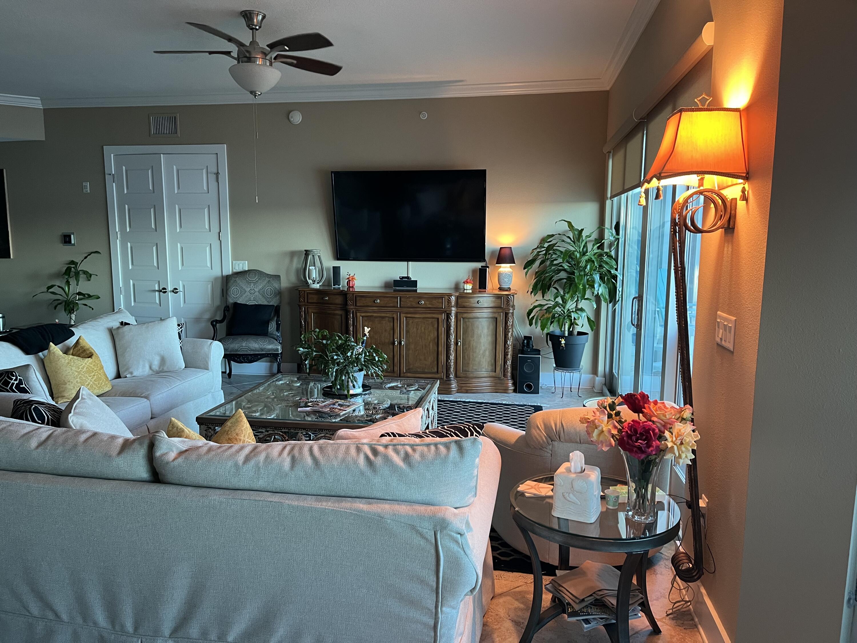 211 Durango Road, 414