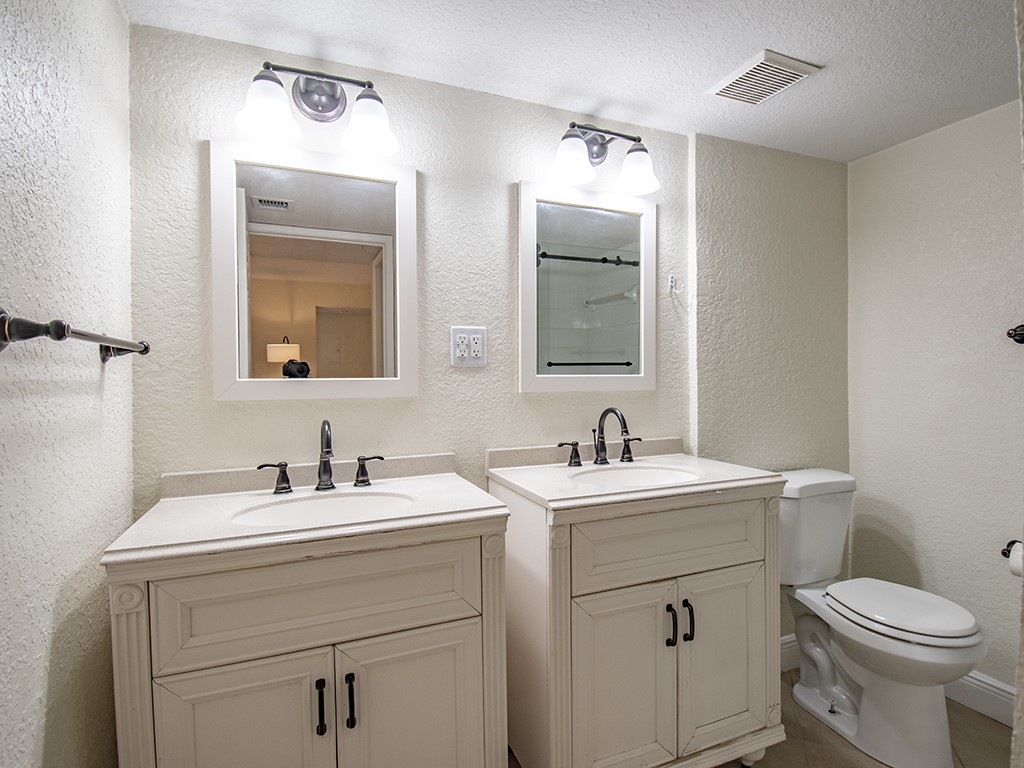 1610 N 42nd Circle 105