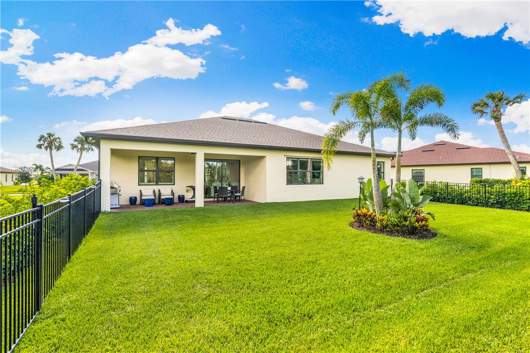 6331 Arcadia Square