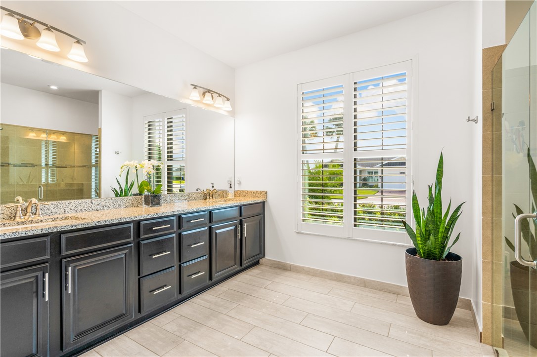 6331 Arcadia Square
