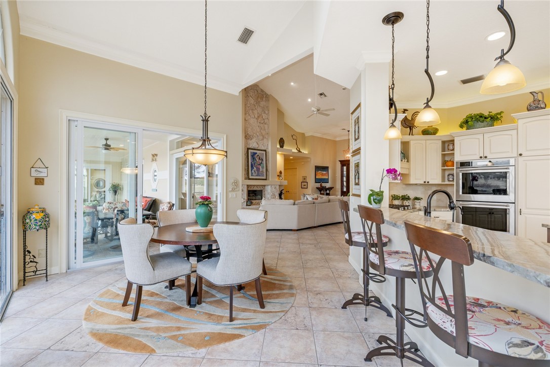 1885 Paseo Del Lago Lane