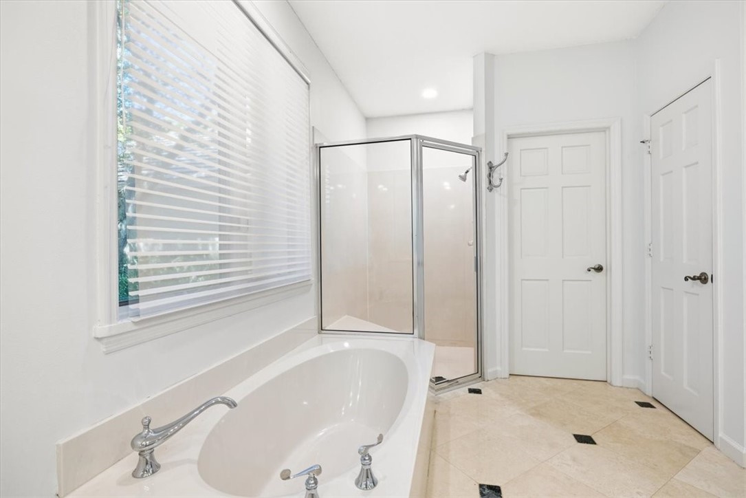 120 N White Jewel Court