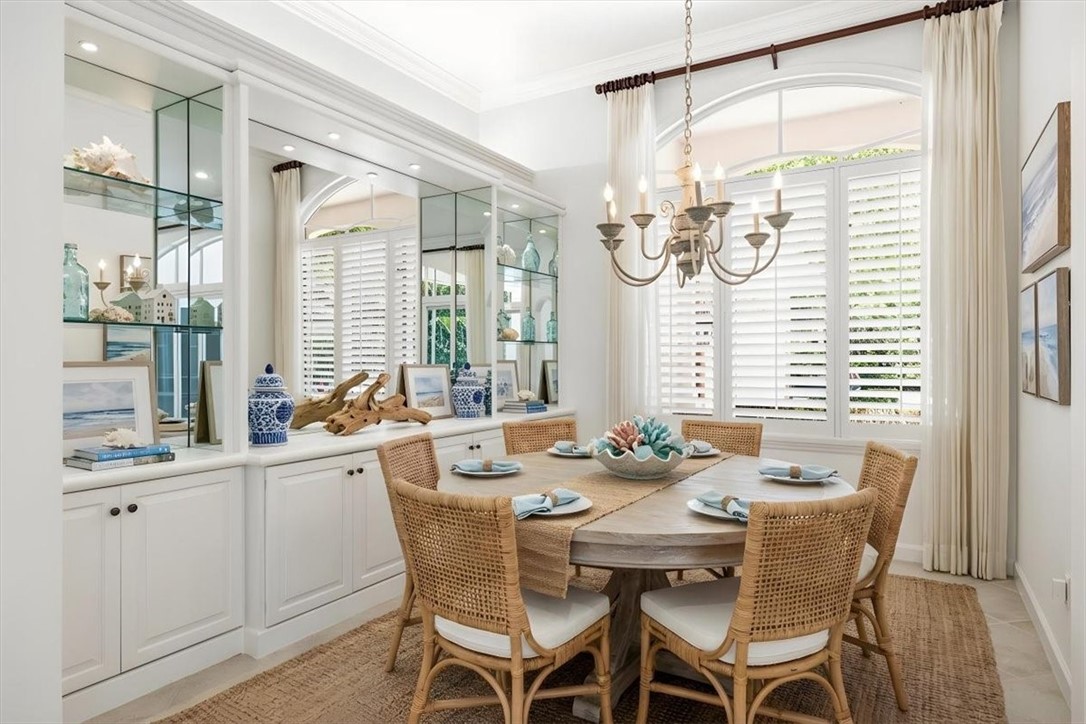 120 N White Jewel Court