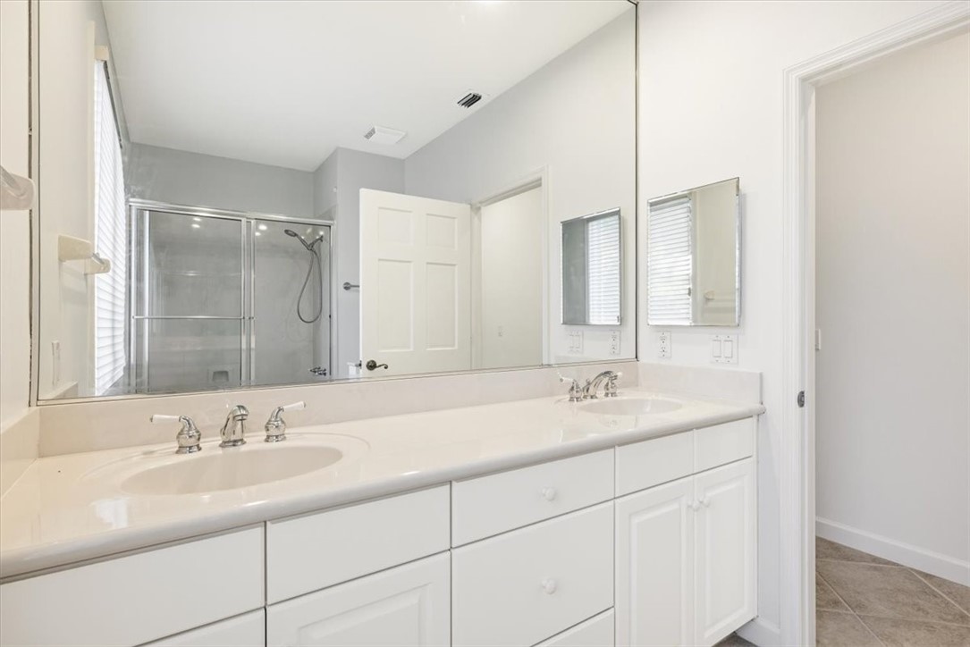 120 N White Jewel Court