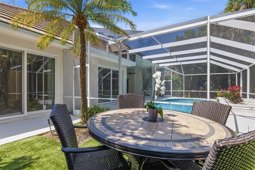 120 N White Jewel Court