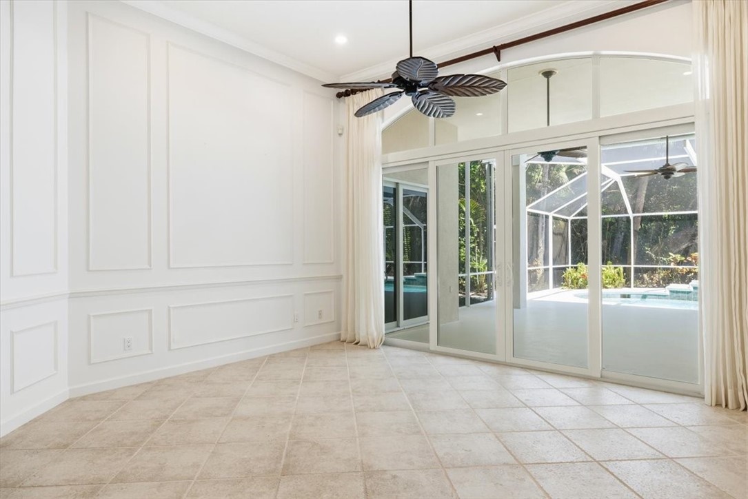 120 N White Jewel Court