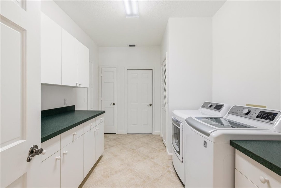 120 N White Jewel Court