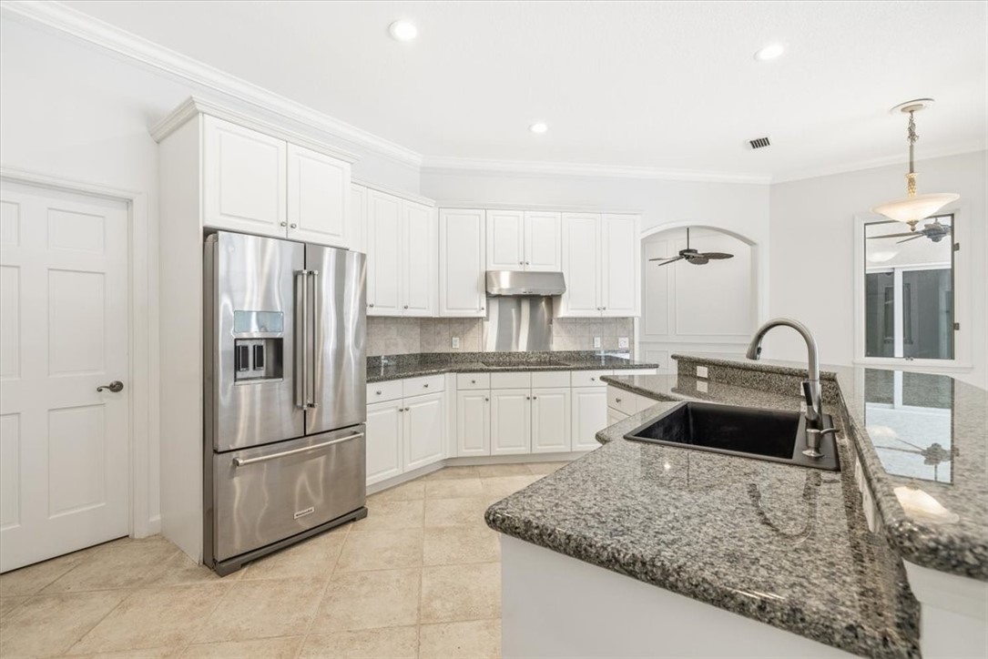 120 N White Jewel Court