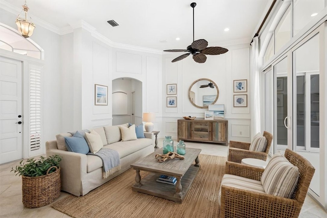 120 N White Jewel Court