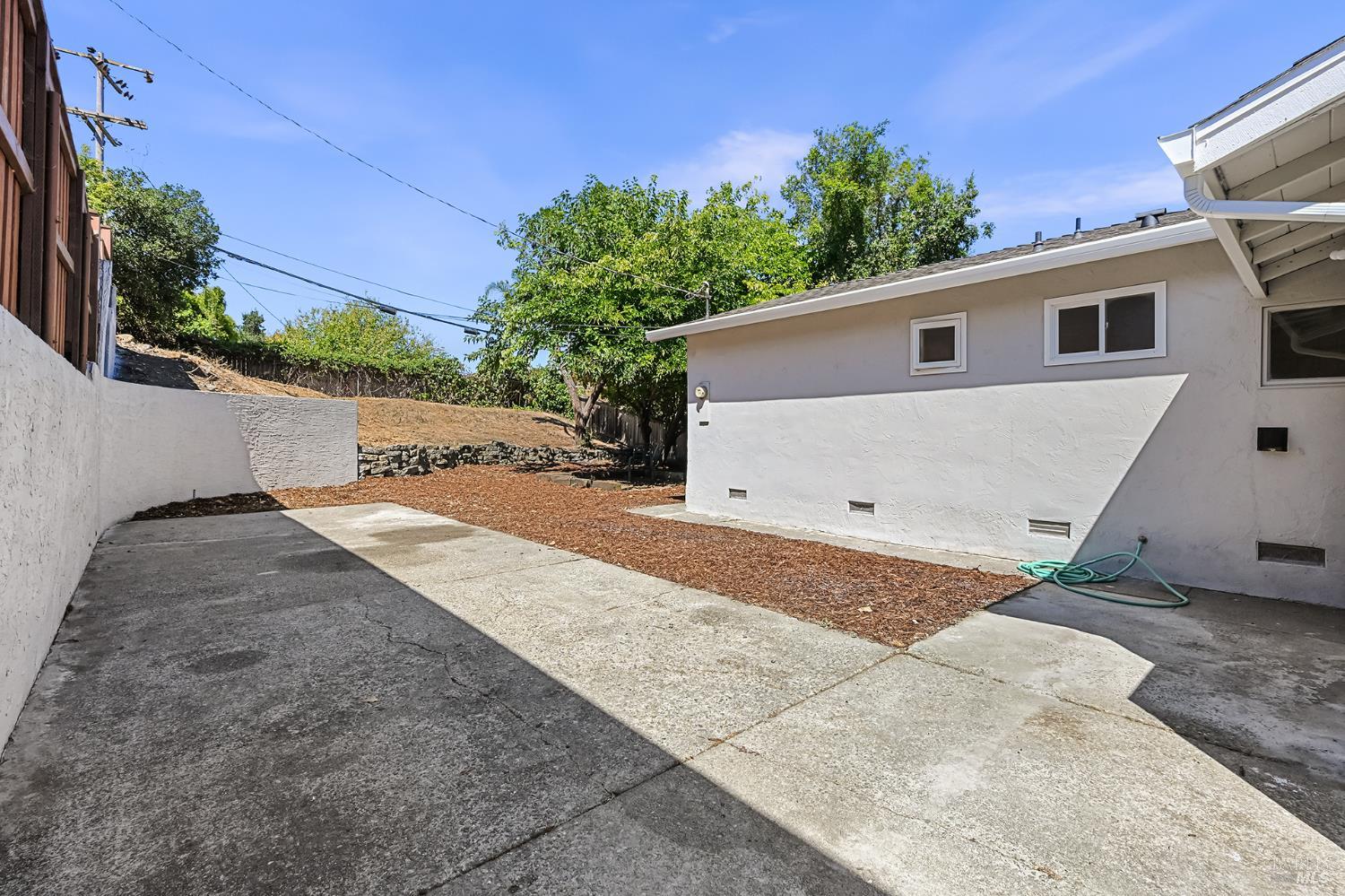 221 Arguello Avenue