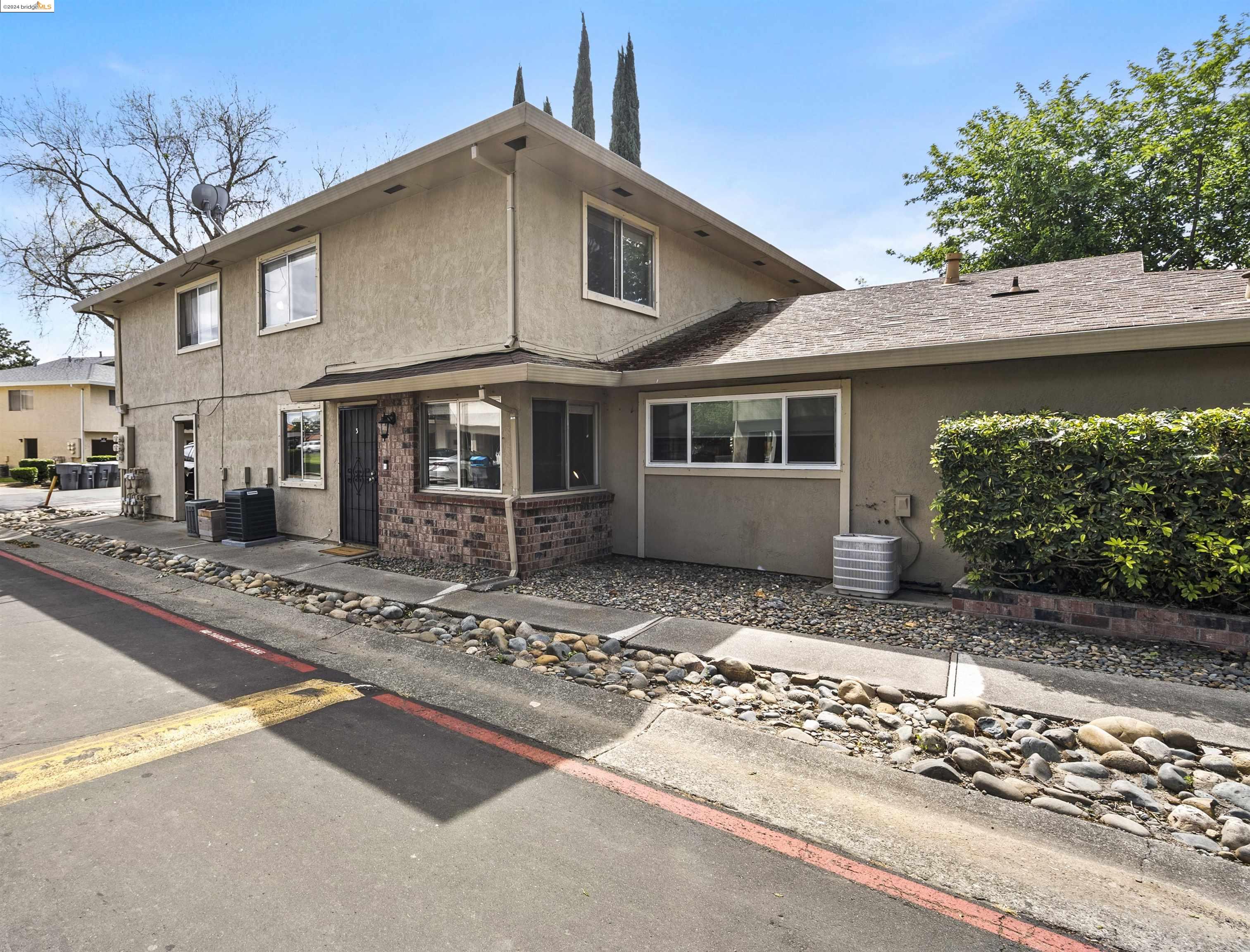 1956 Southwood Dr # 3