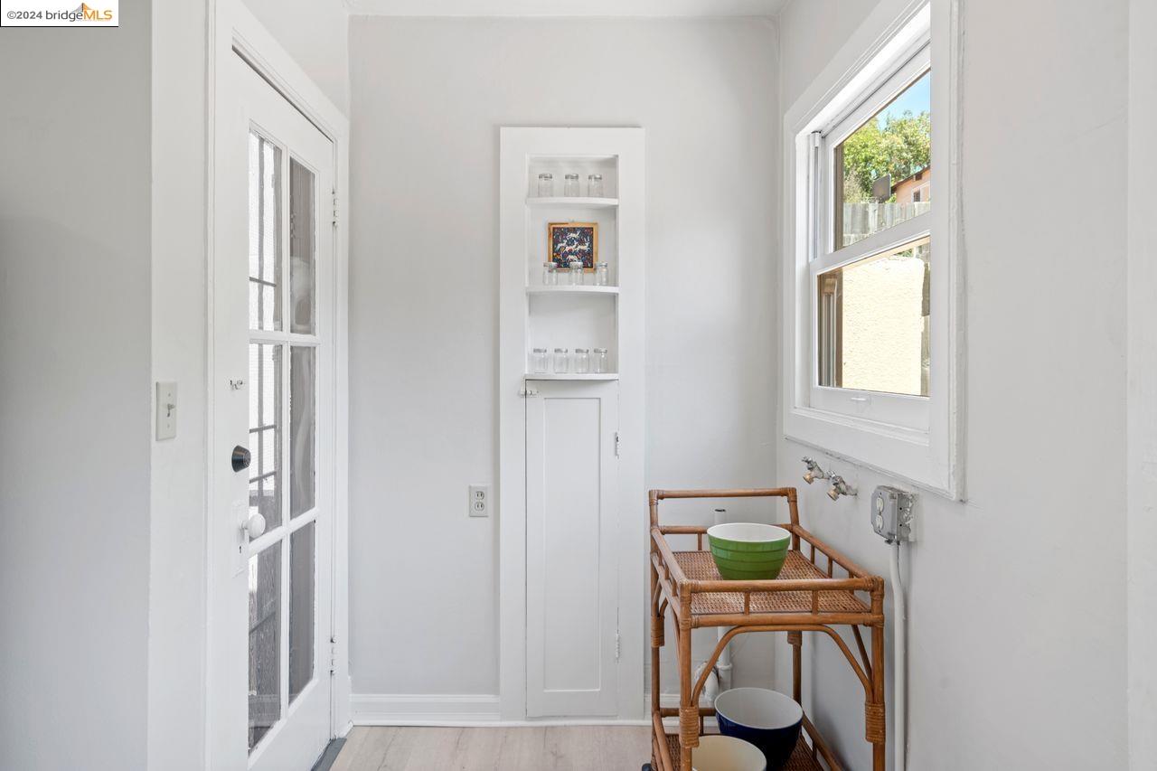 3106 Kingsland Ave, Oakland