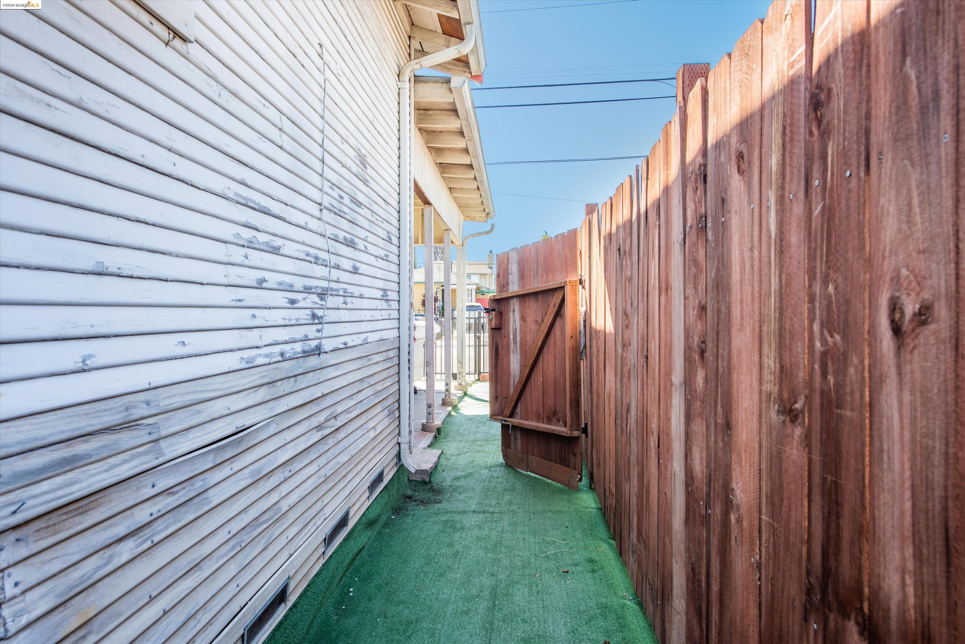 1343 105th Ave.