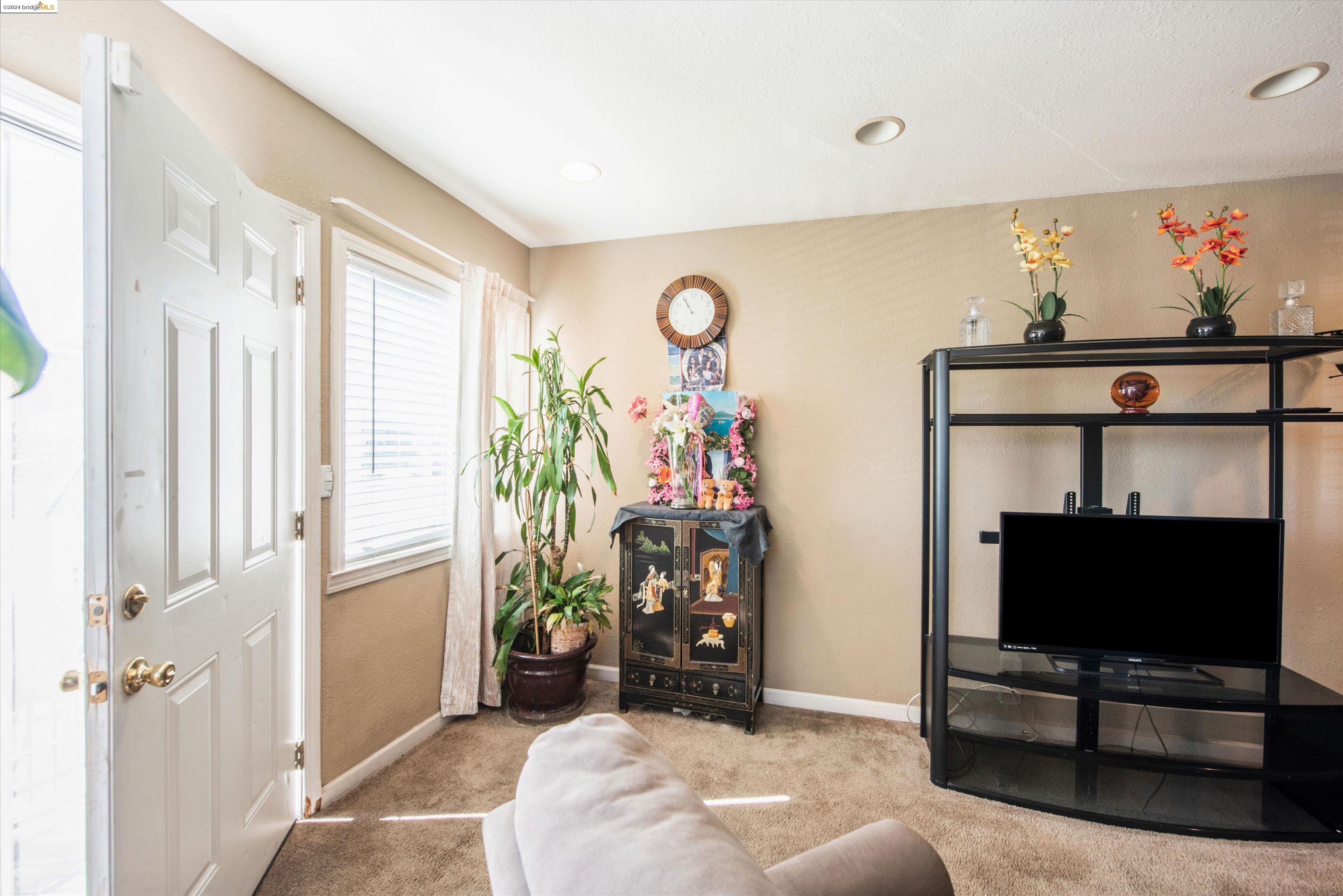 1343 105th Ave.