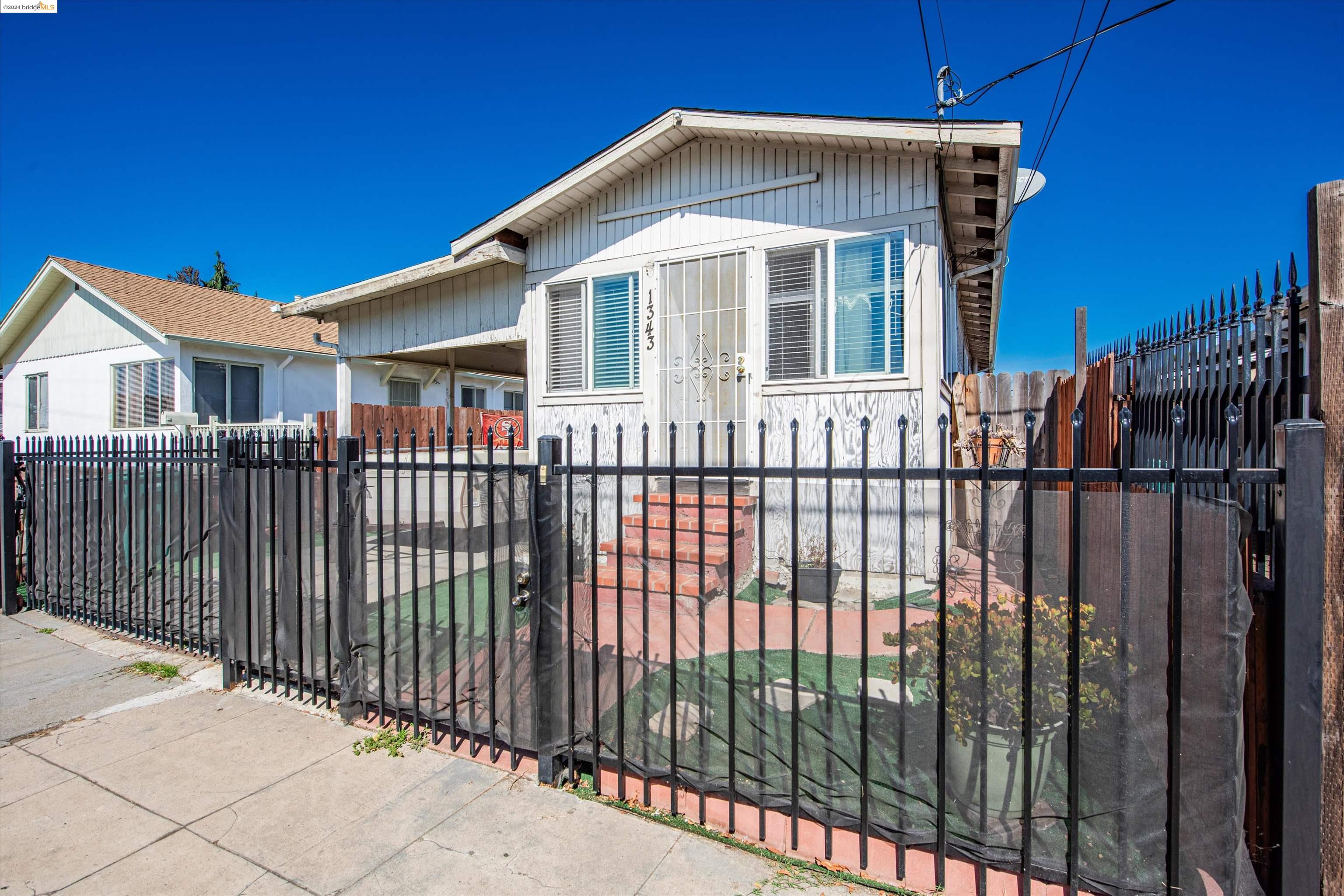 1343 105th Ave.