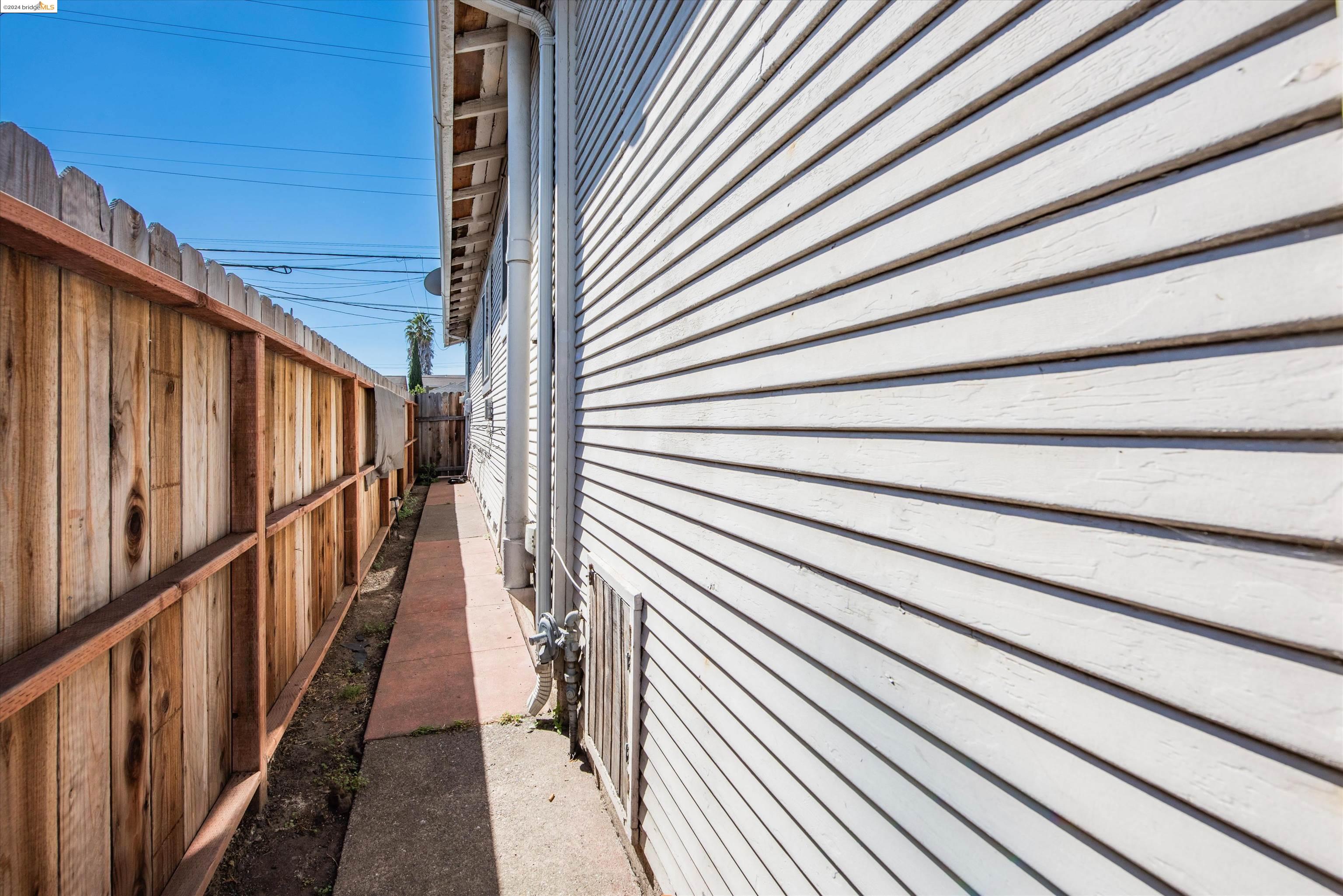 1343 105th Ave.