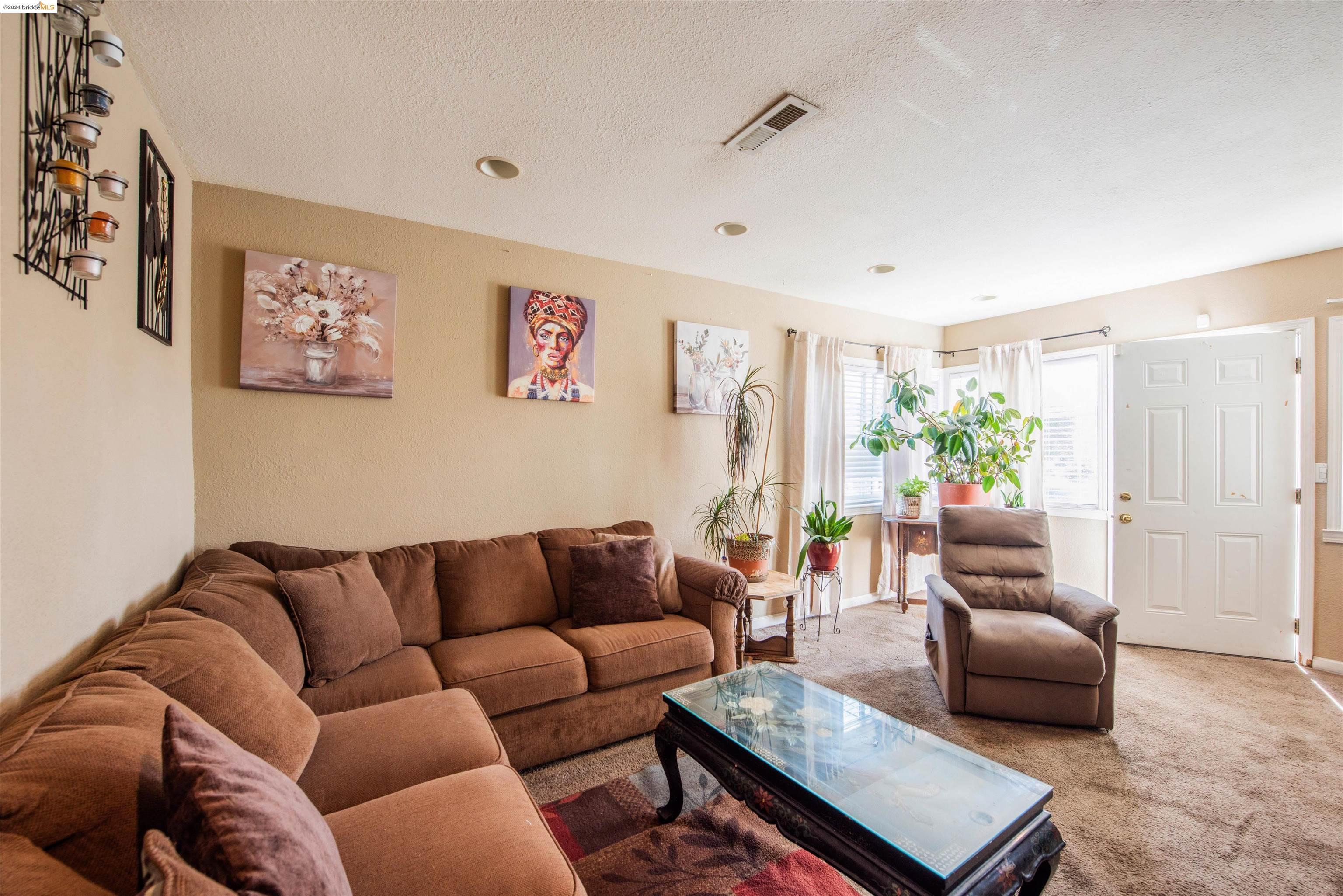 1343 105th Ave.