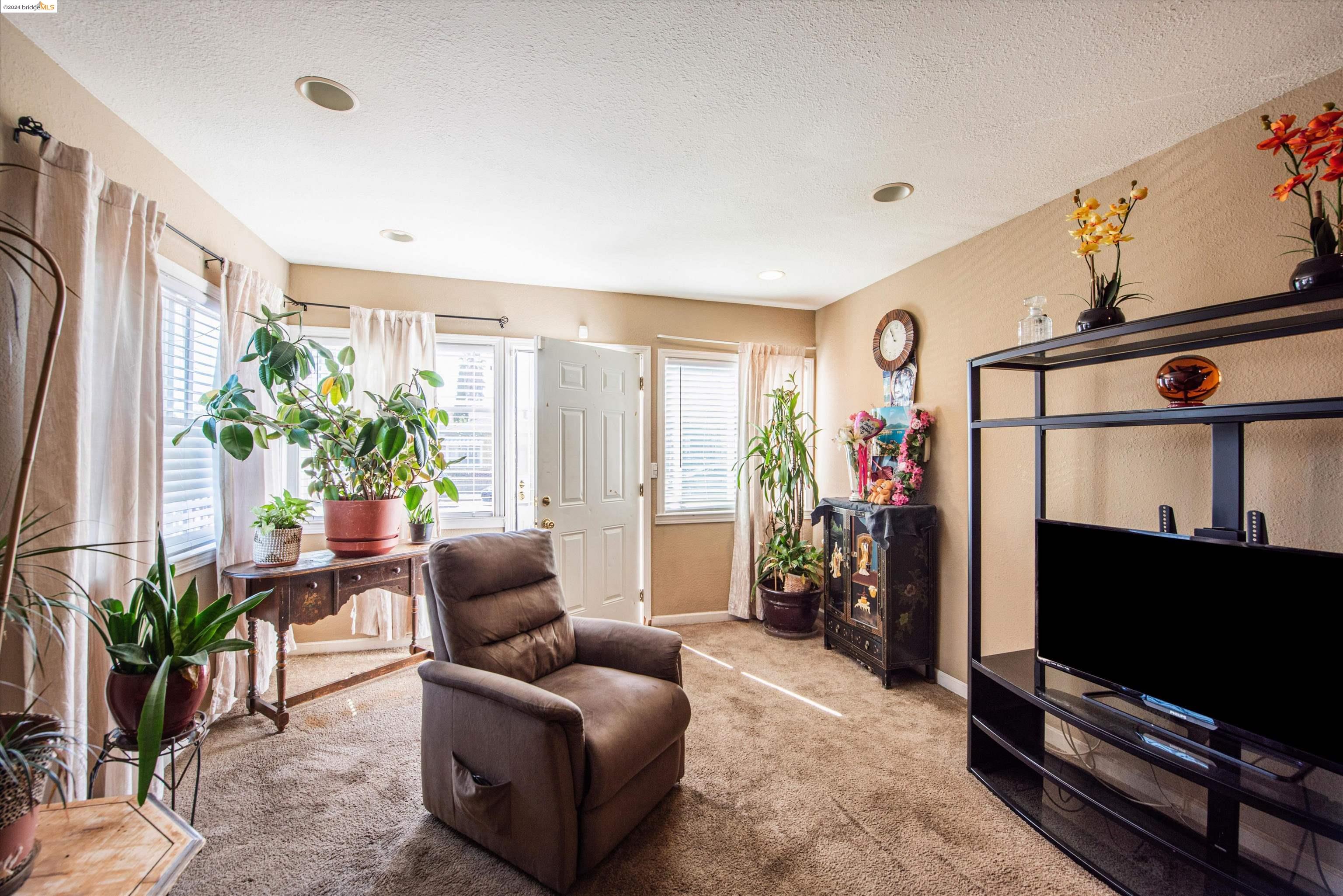1343 105th Ave.