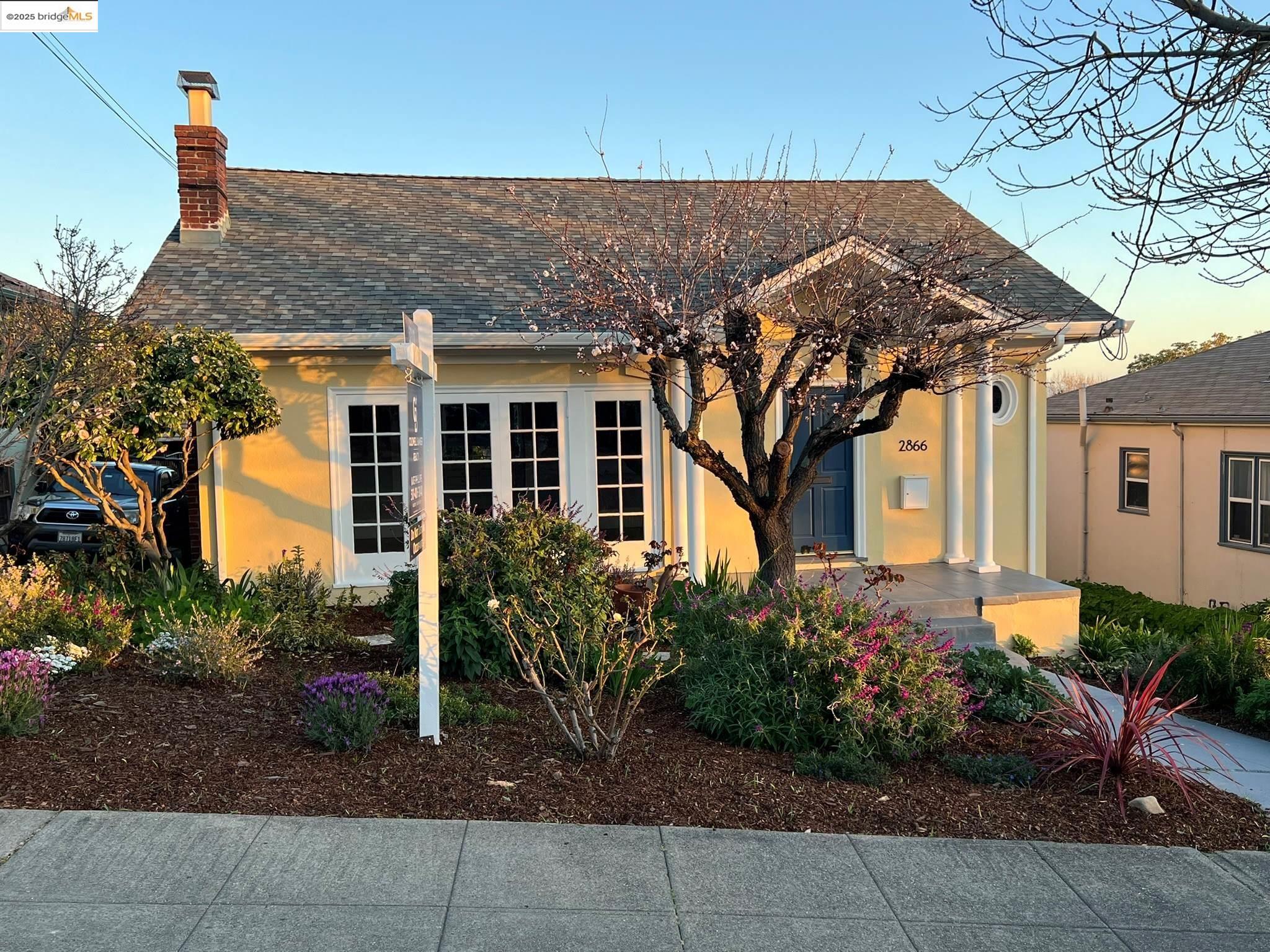 2866 Modesto Ave, Oakland