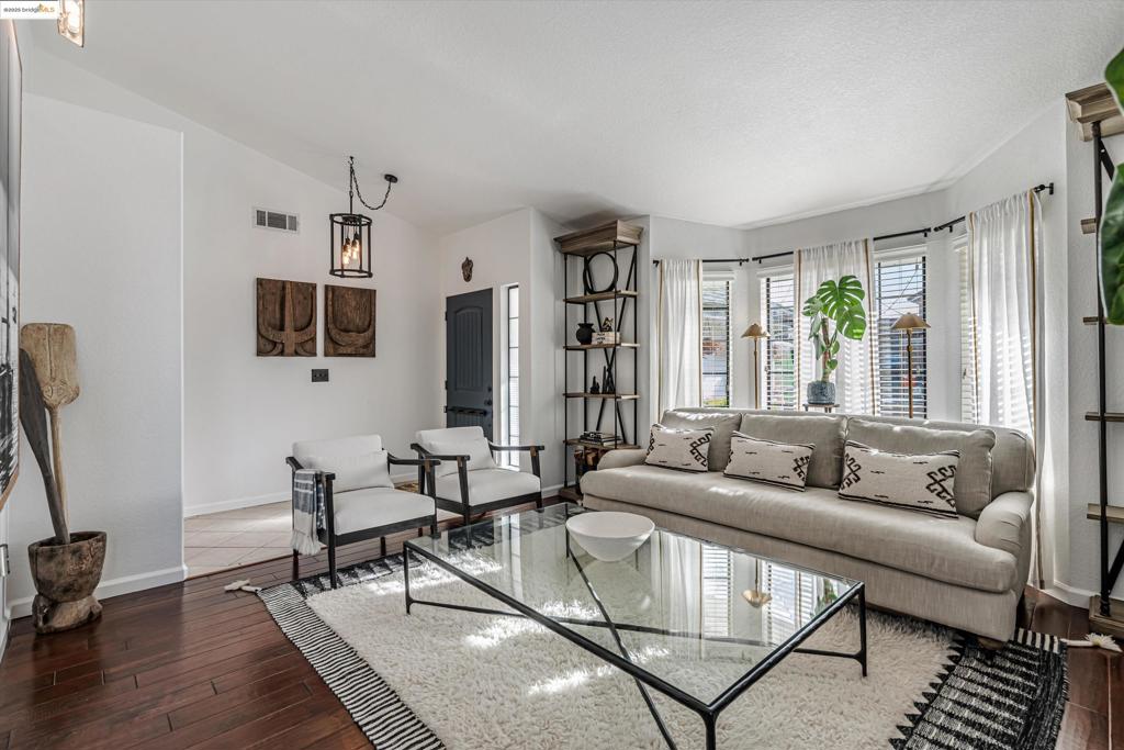 790 Britannia Dr.
