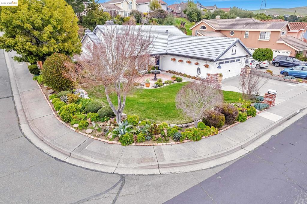 790 Britannia Dr.