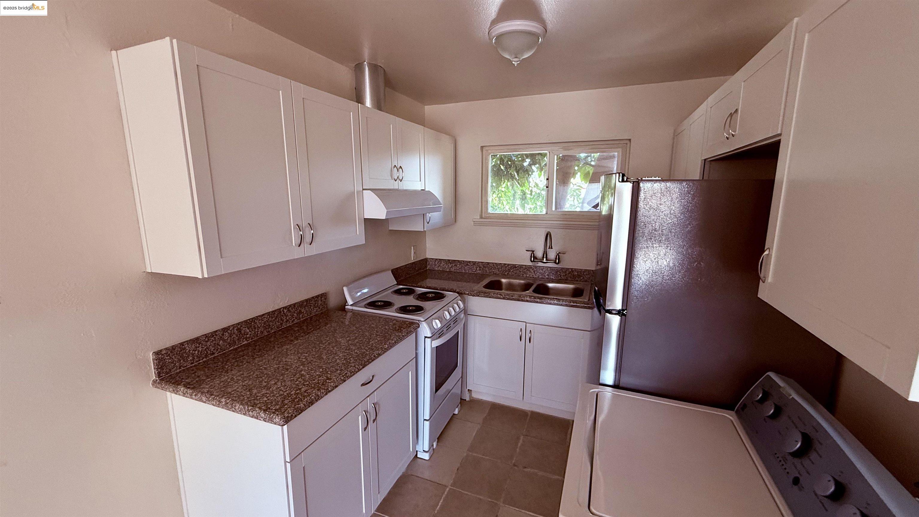 10100 Walnut # 3