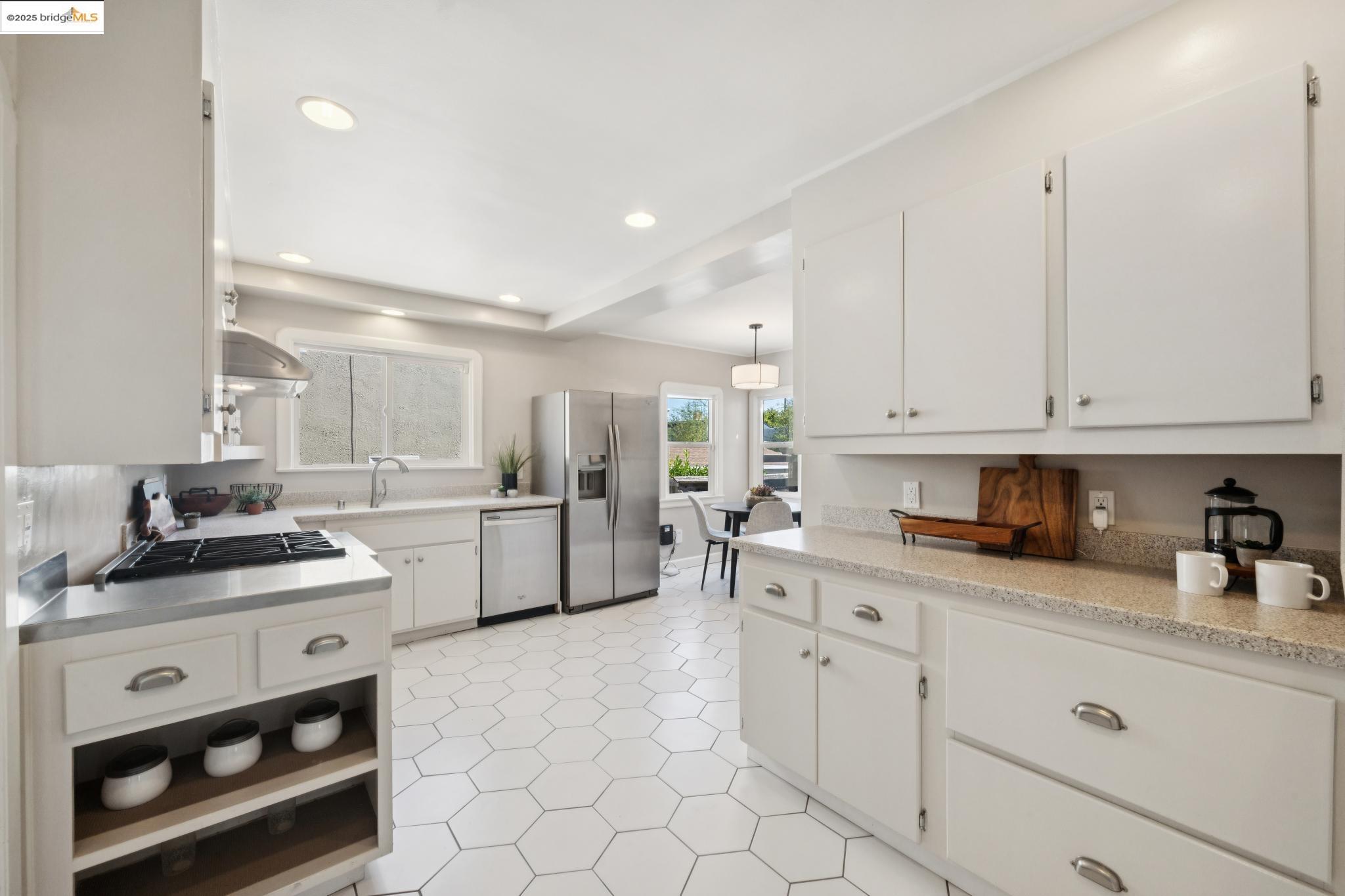 5335 Fleming Ave