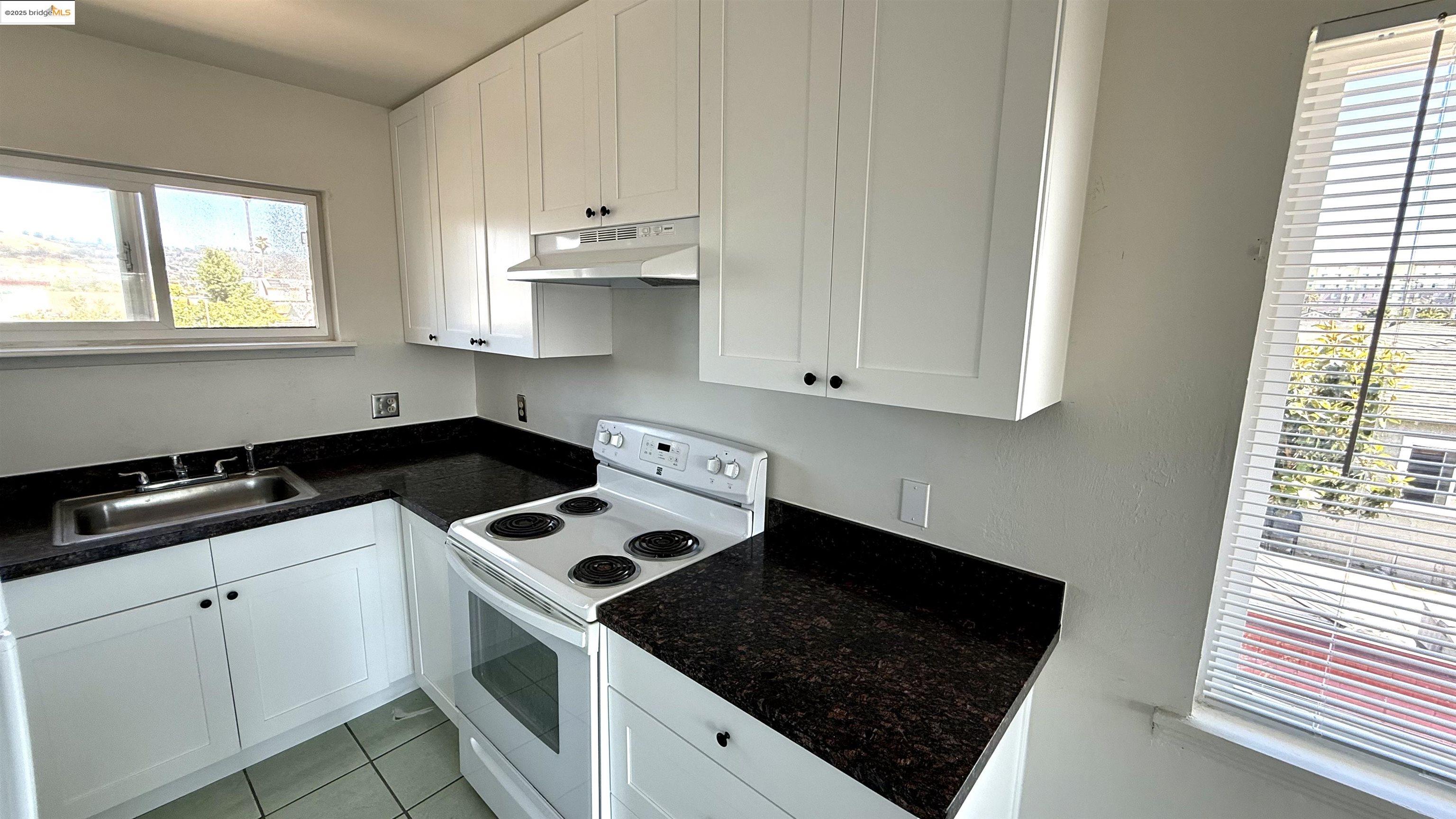 10100 Walnut # 1